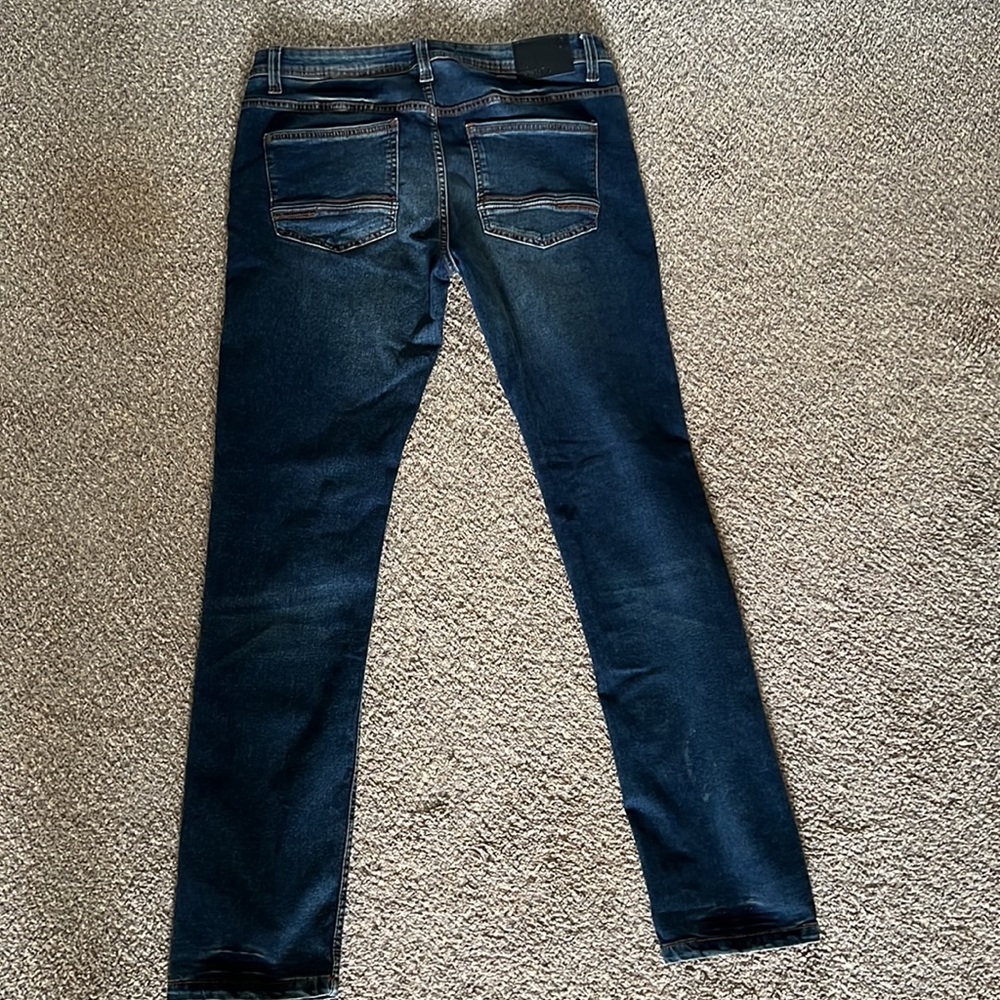 Blue Jeans - Picture 3 of 5